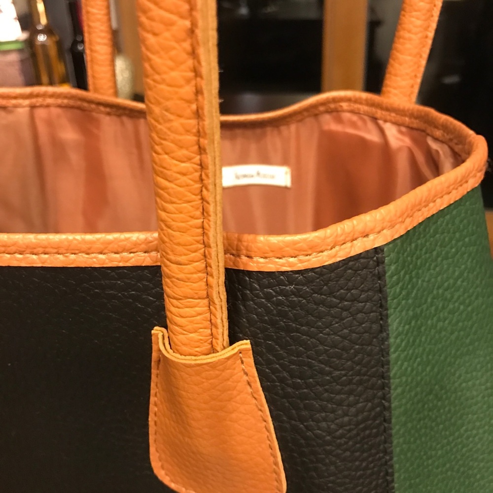 Nieman Marcus Vegan Leather .tri color totebag !🌺 - Picture 4 of 7